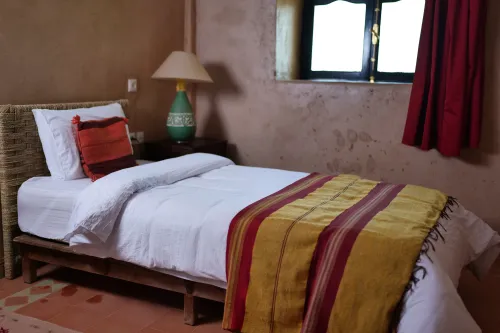 kasbah_zitoune_guesthousen_in_ouarzazate_-_triple_tamadaghte_room-2